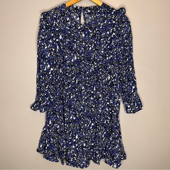 Zara Dresses & Skirts - Zara Navy Blue Black White Floral Mini Dress
